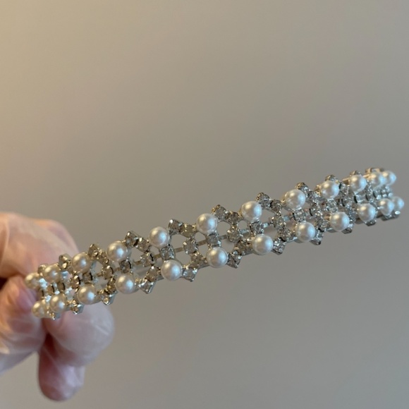 Pearl and Crystal headband - Picture 2 of 3